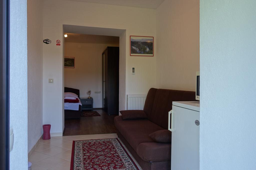 Rooms Modrusan سلوني الغرفة الصورة